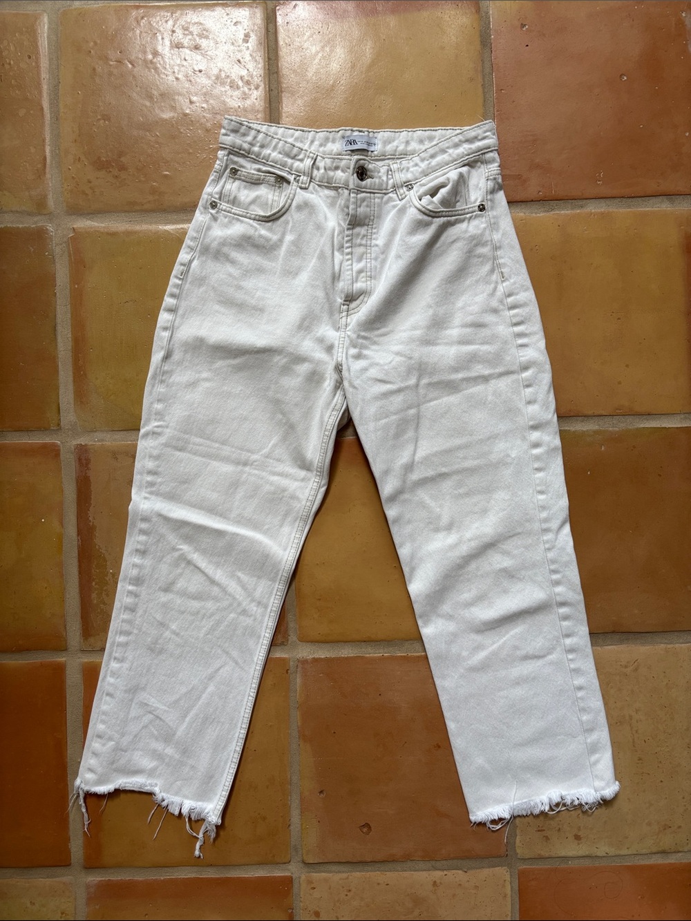 Zara White/Ecru Denim Jeans with Button Fly